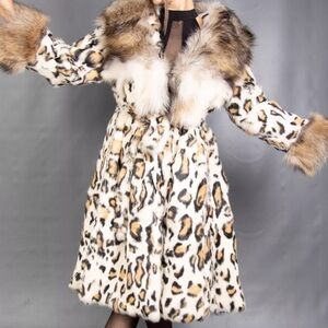NWT Rabbit & Fox Trim Leopard Print Coat - Size Medium